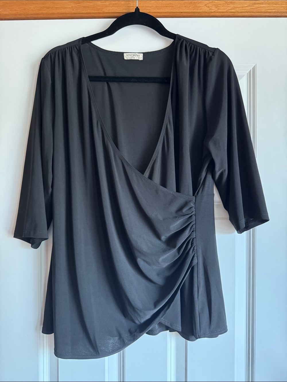 EUC Kiyonna set of 2 Black & Burgundy faux wrap v-neck lightweight tunic size 1x